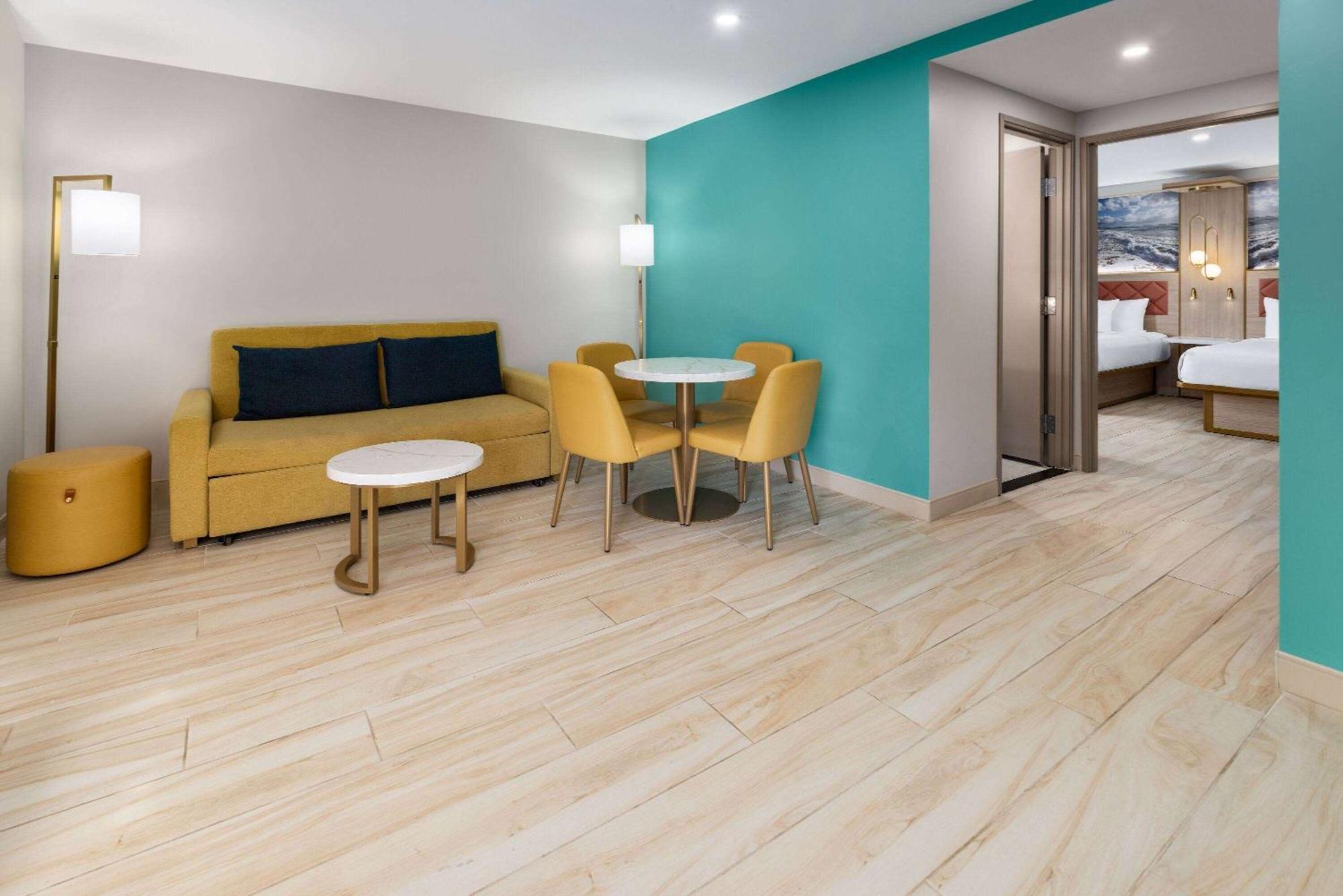 The Vibes Hotel, Trademark Collection By Wyndham Вілдвуд Екстер'єр фото